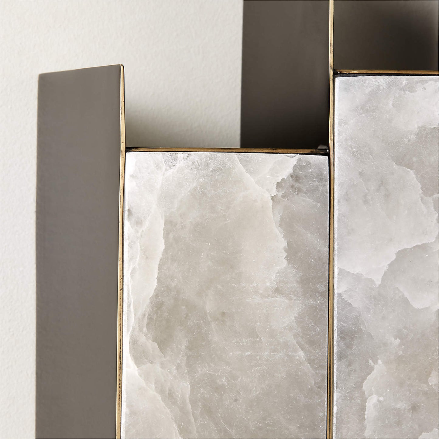 Kamila Alabaster Wall Lamp