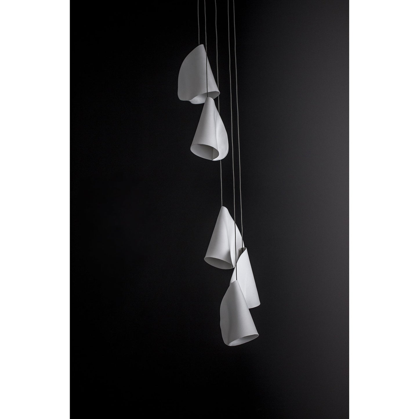 21 Thin Porcelain Pendant Lamp