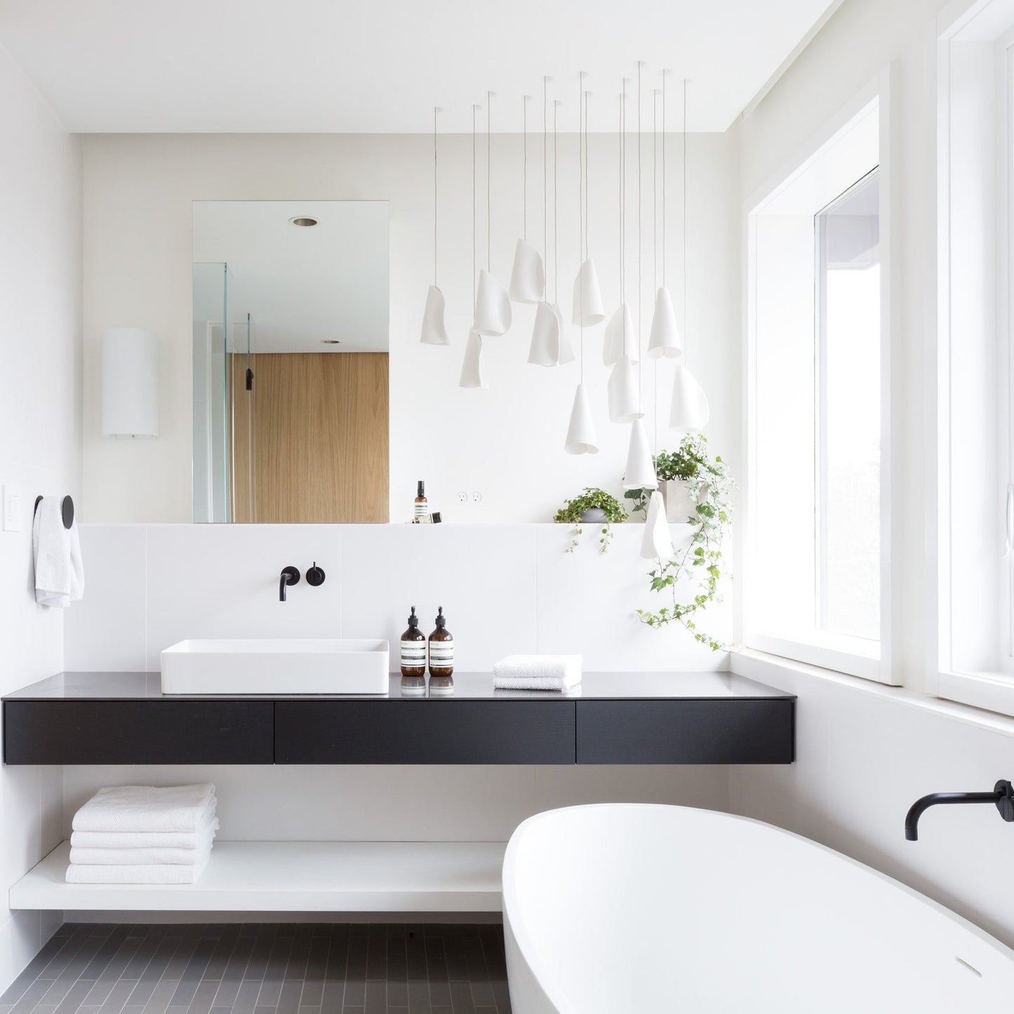21 Thin Porcelain Pendant Lamp