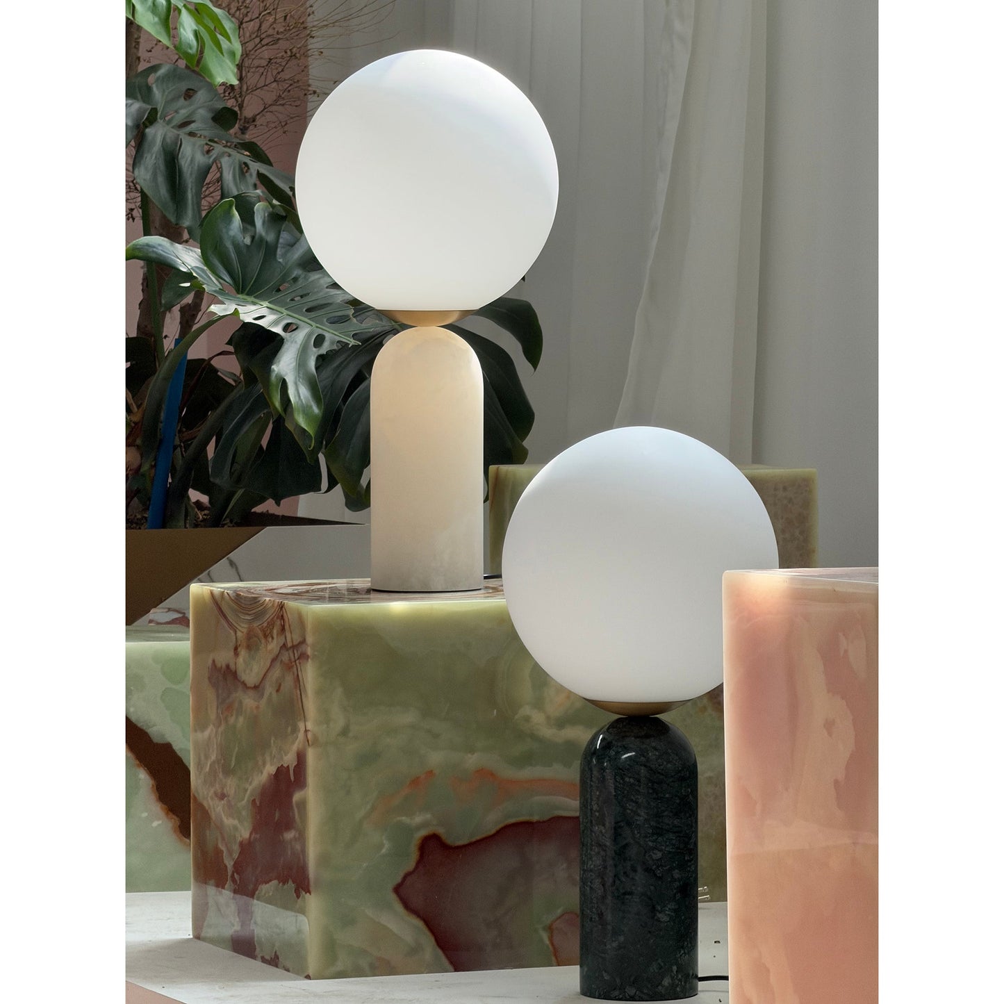 Atlas Table Lamp