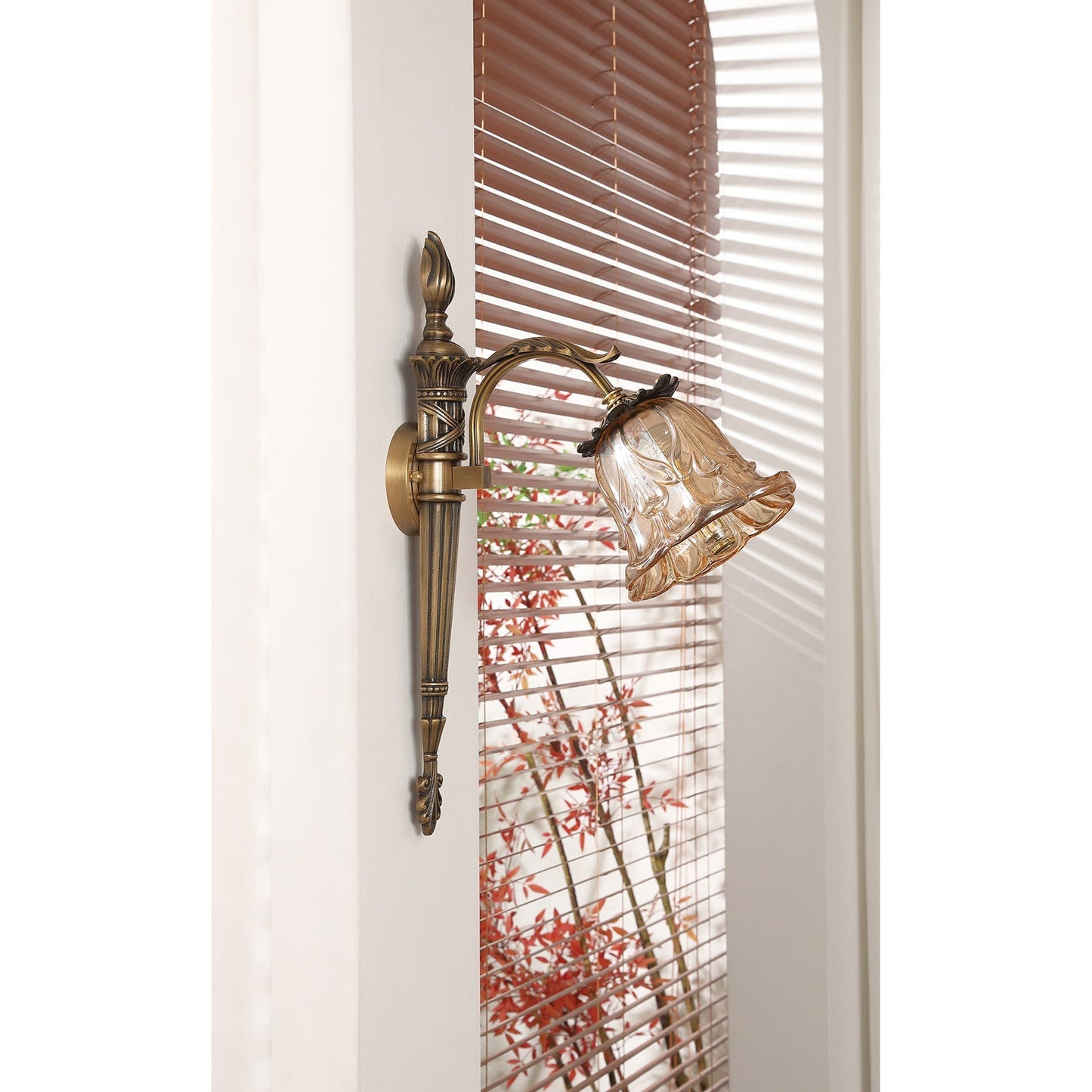 Benson Wall Lamp