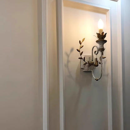 Cumiers Wall Lamp