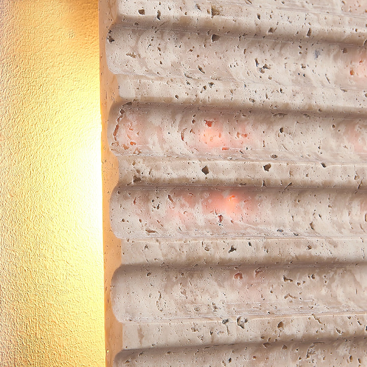 Grille Travertine wall lamp