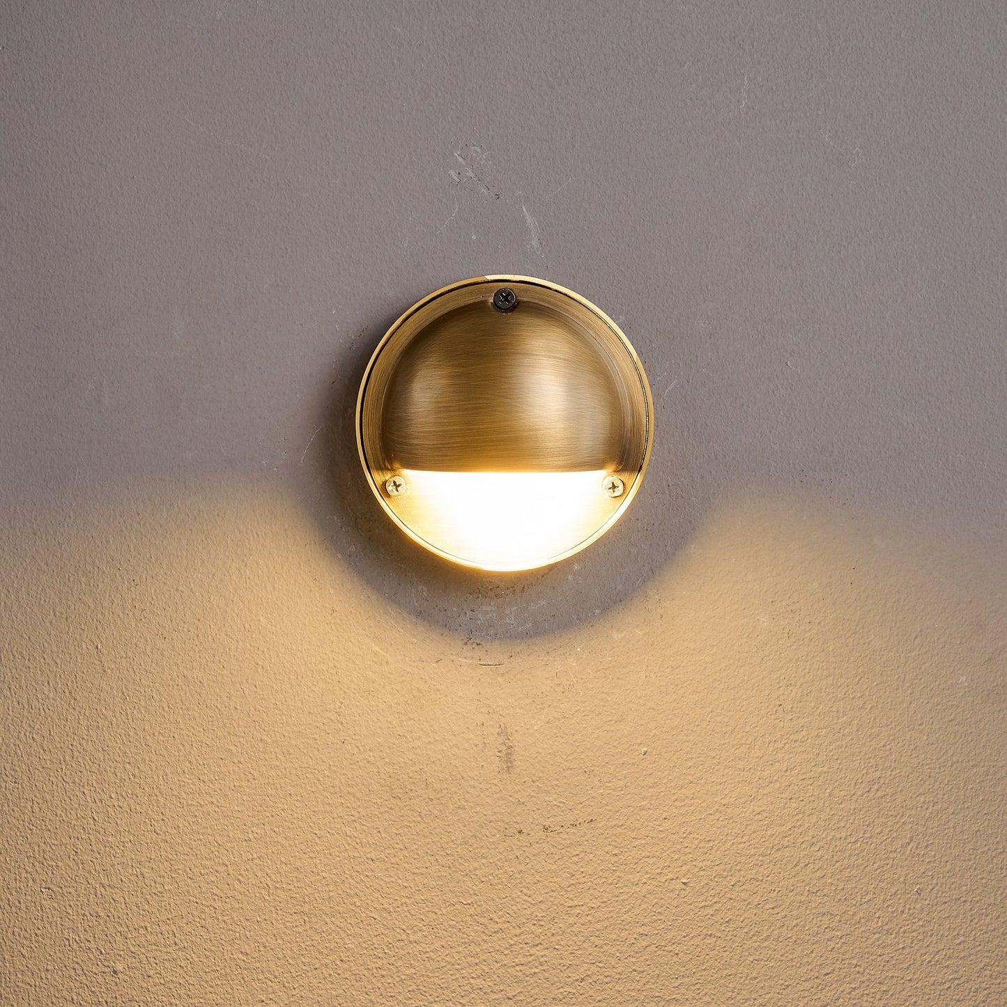 Hardy Wall Lamp