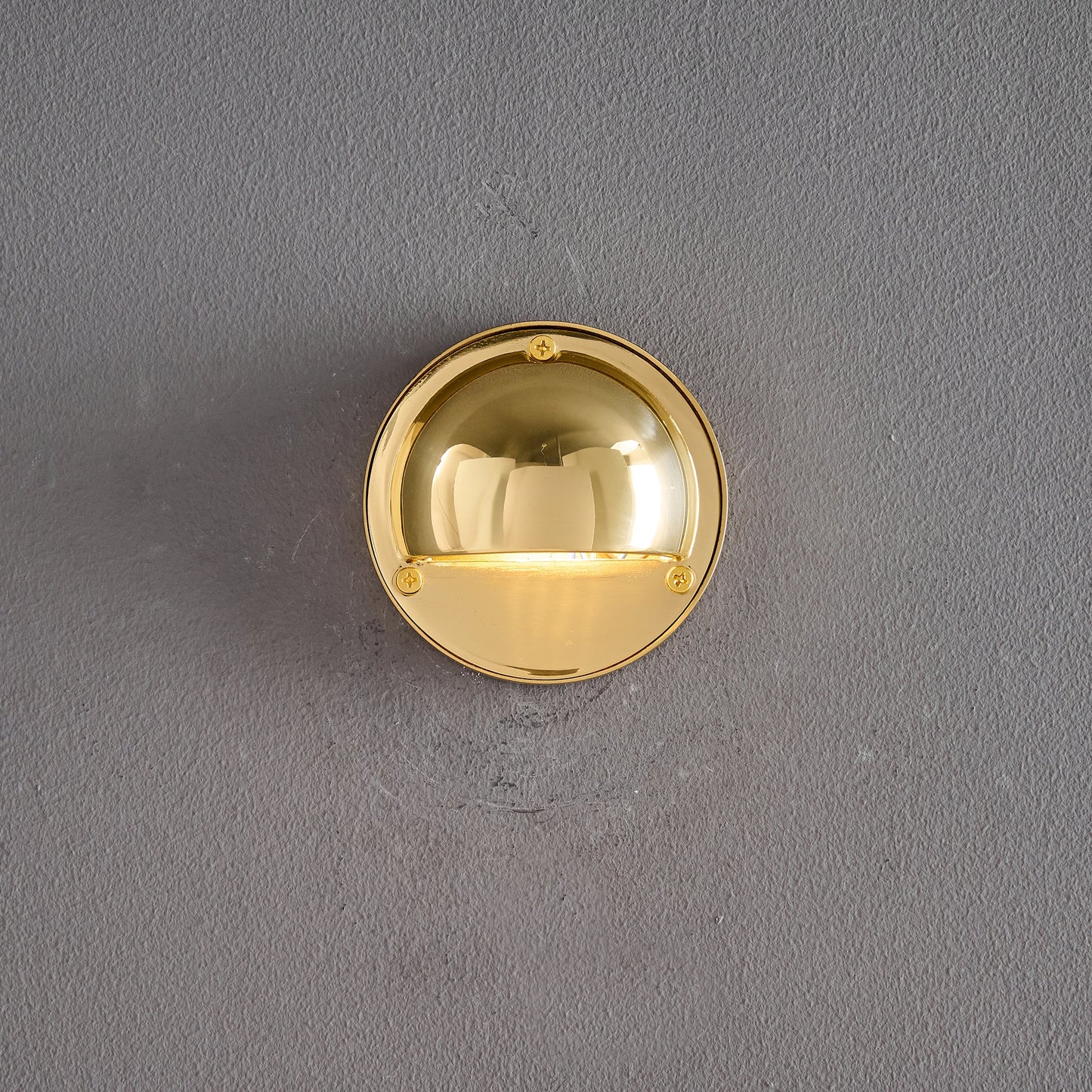 Hardy Wall Lamp
