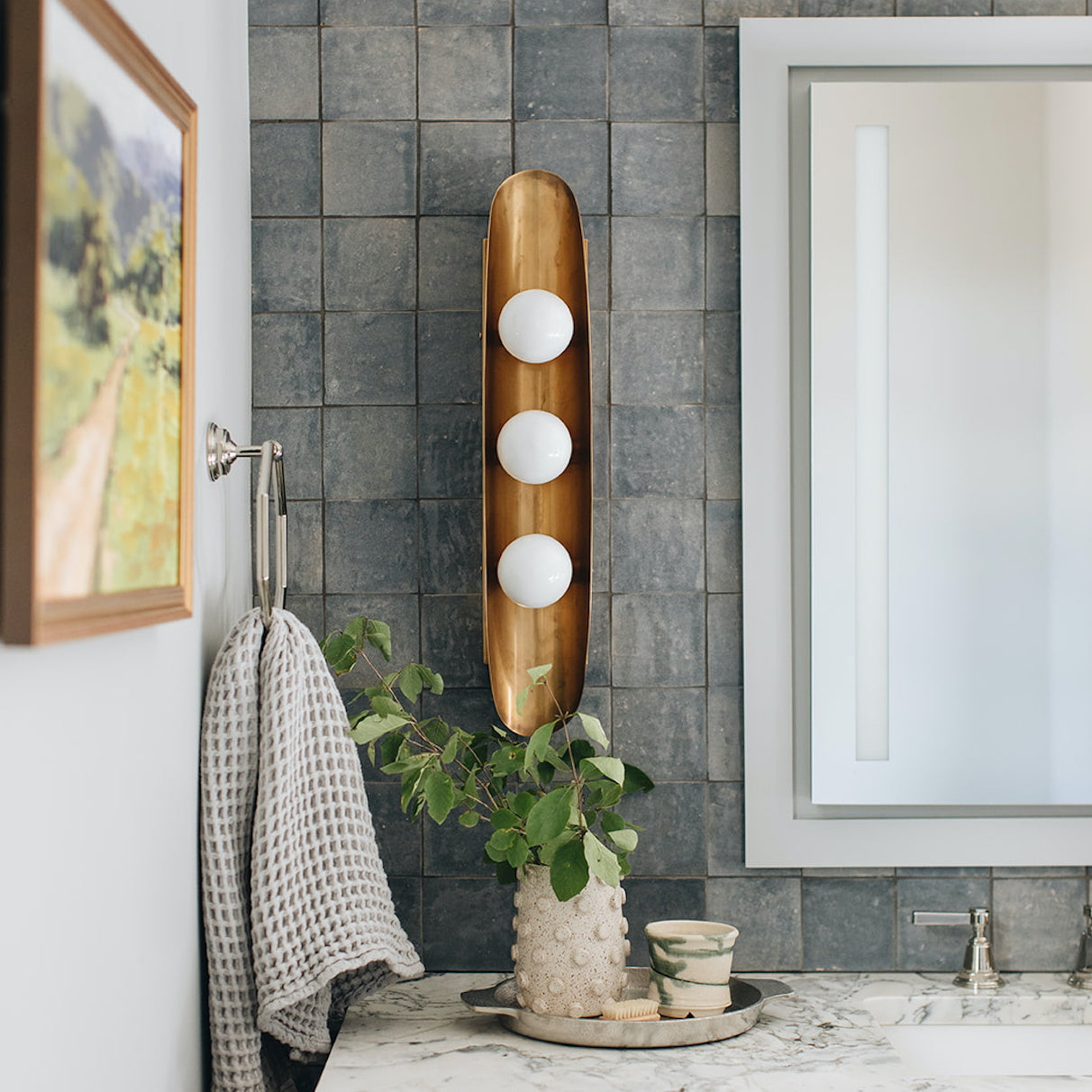 Hopper Wall Lamp
