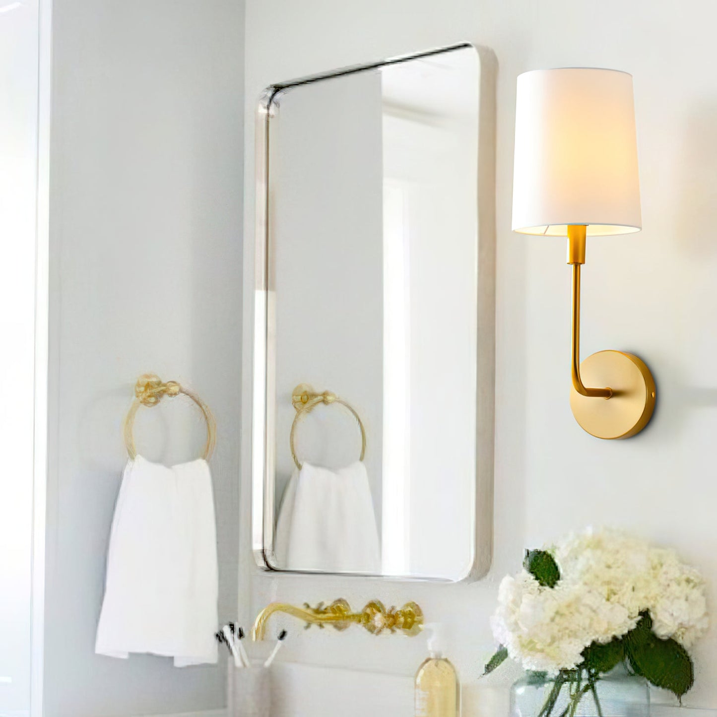 Jaxson Wall Lamp