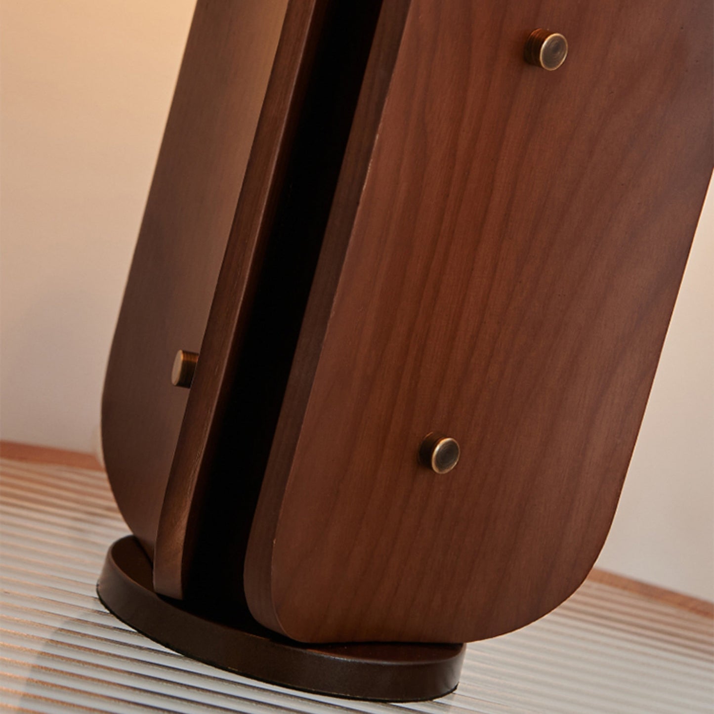 Kubec Table Lamp
