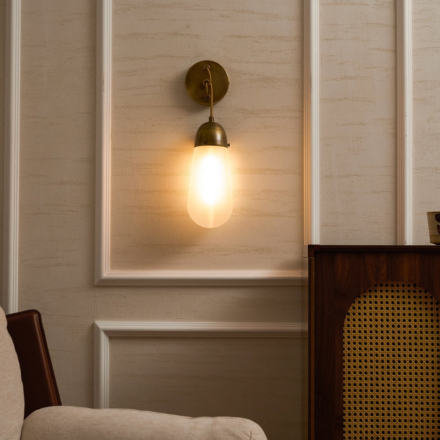 Lariat Wall Lamp