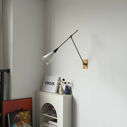 Magari Wall Lamp