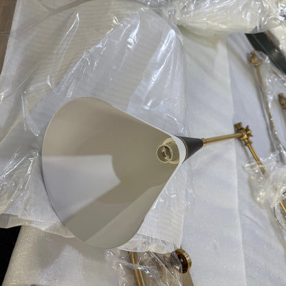 Magari Wall Lamp