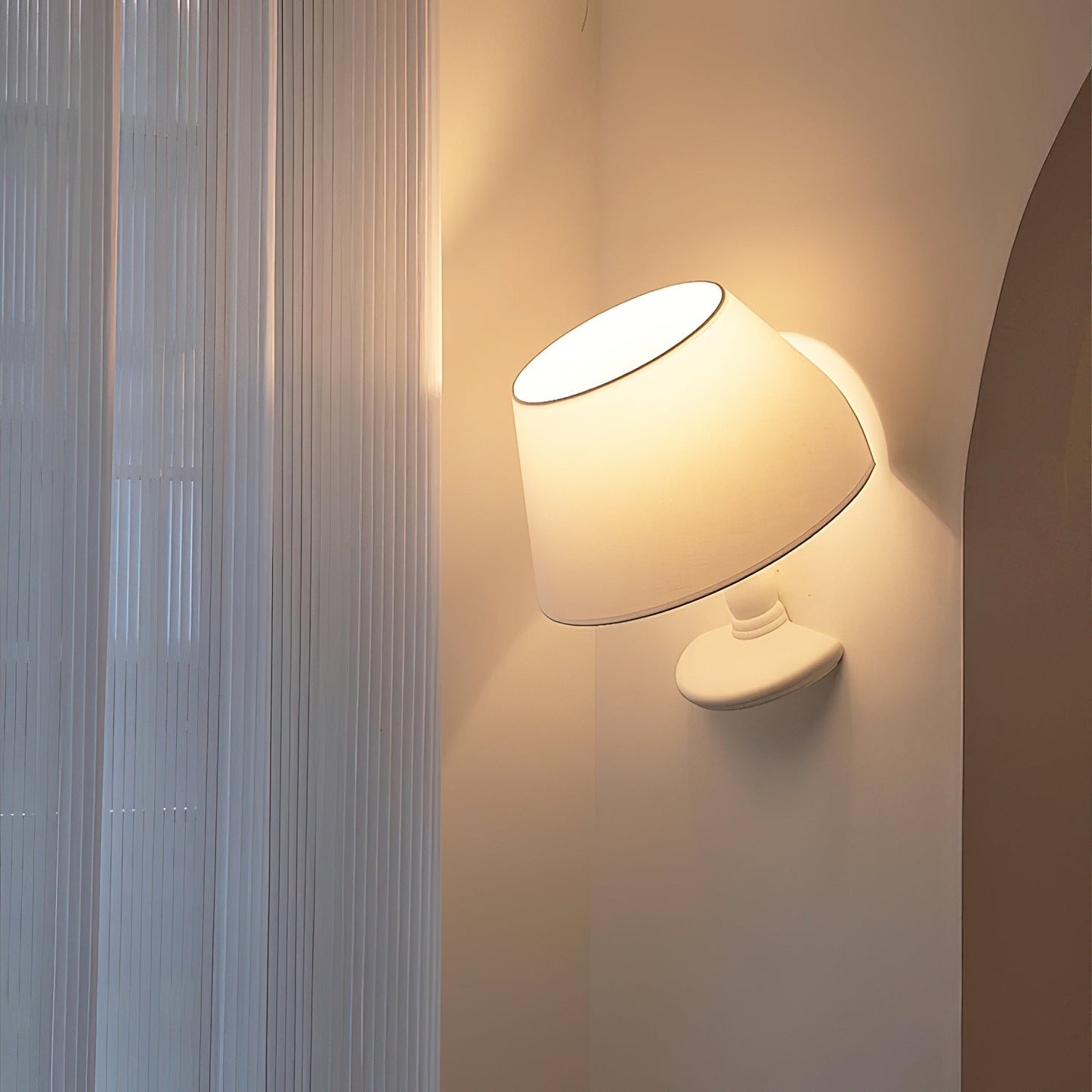 Melampo Wall Lamp