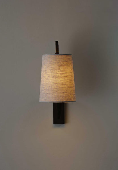 Monty Wall Lamp