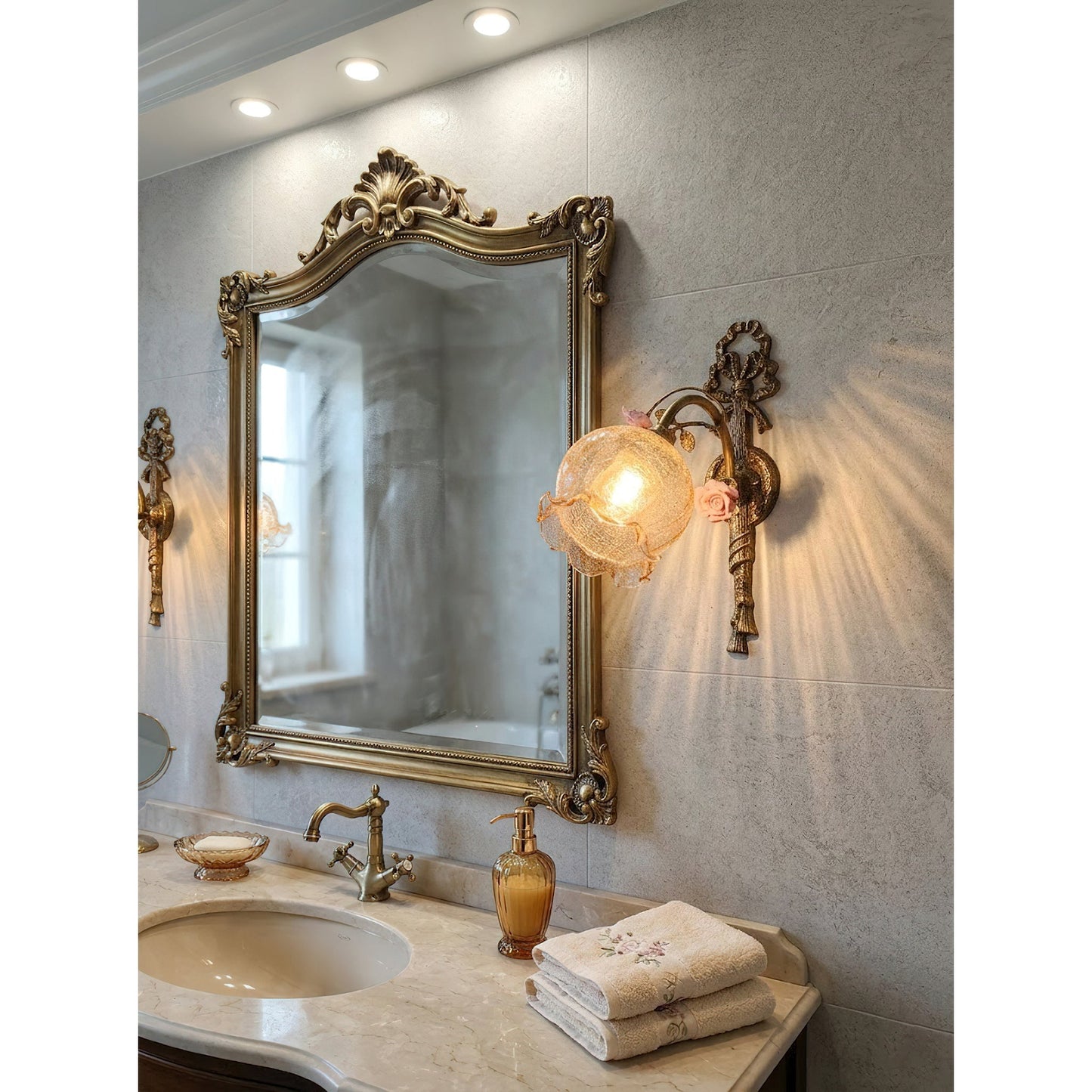 Neiman Wall Lamp