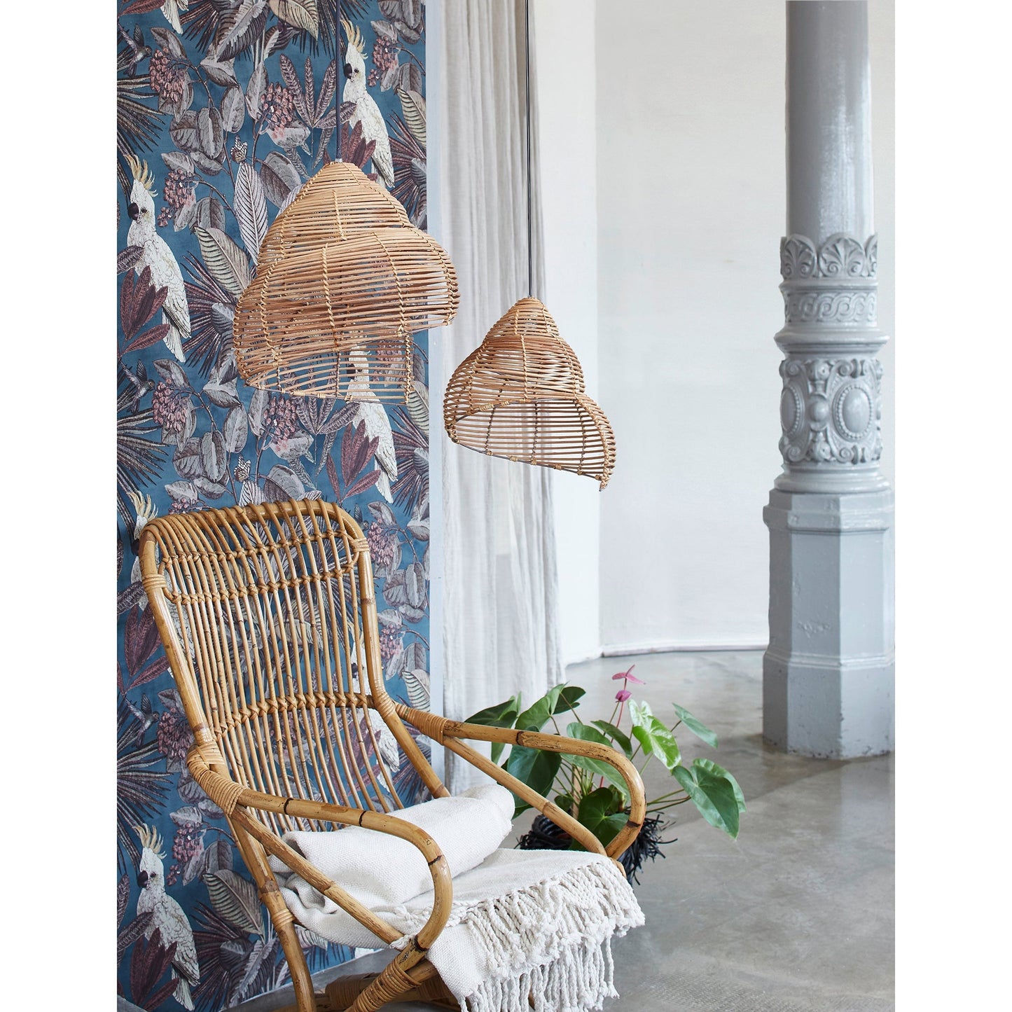 Rattan Spiral Shell Pendant Lamp