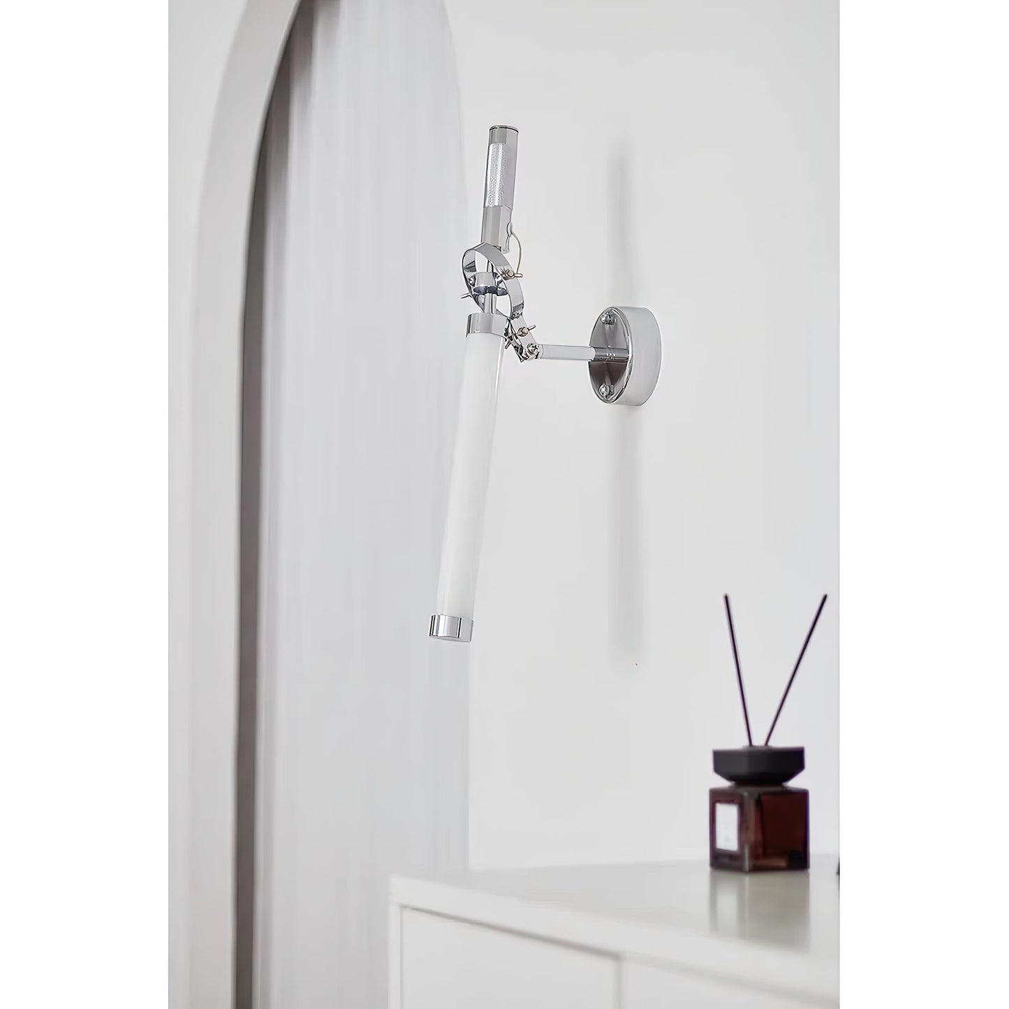 Skylark Wall Lamp