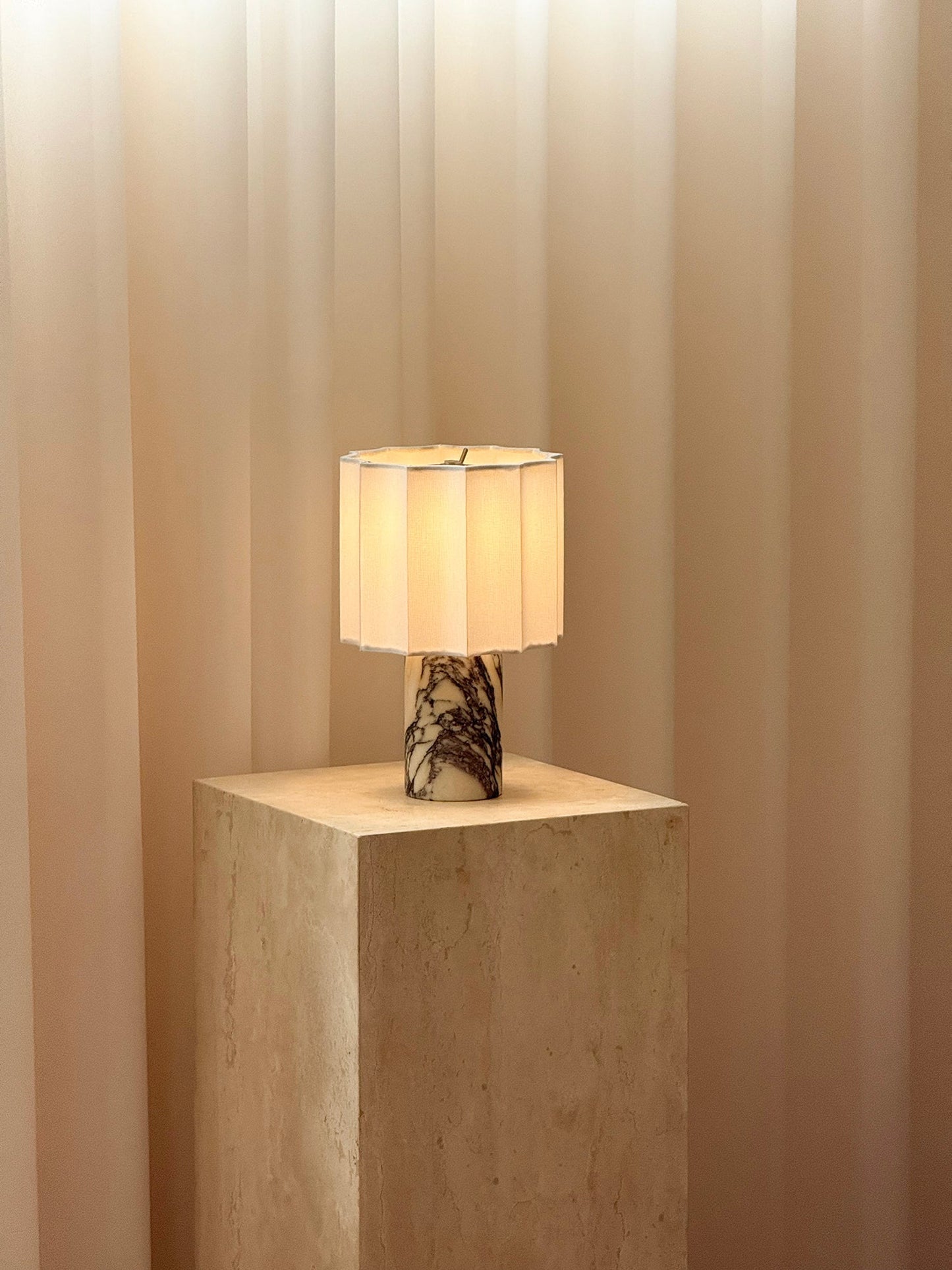Valli Table Lamp (Built-in Battery)