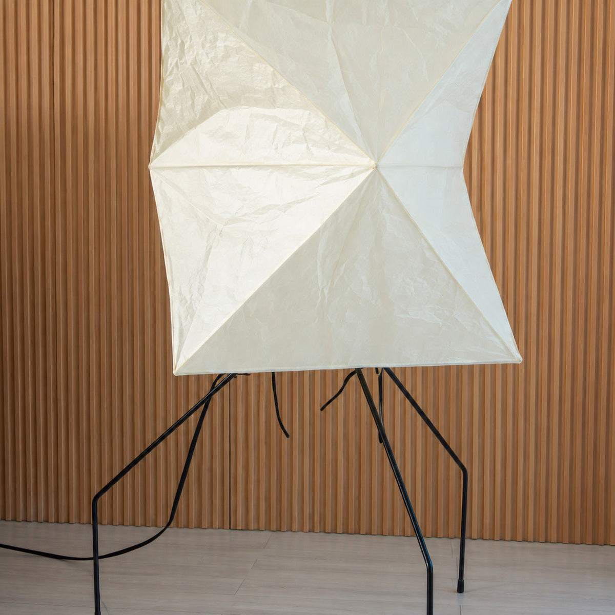 Akari UF4-L8 Floor Lamp