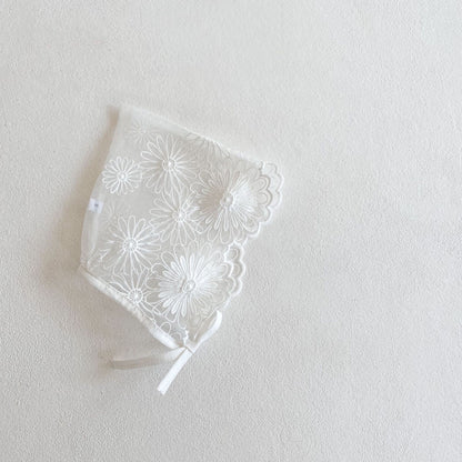 flora-lace-baby-hat-10_4ba31e89-691e-4bd8-aa31-89081f664827.jpg
