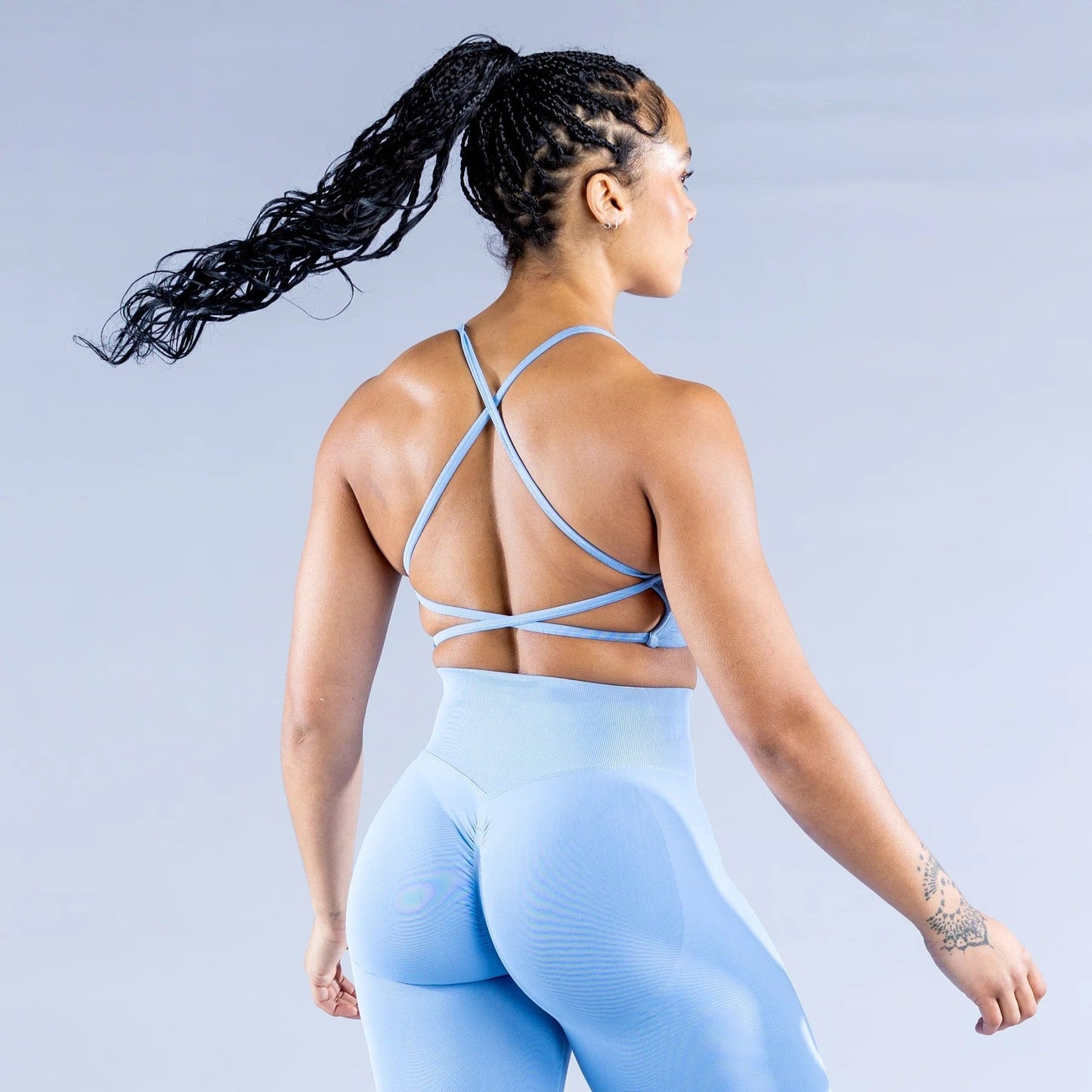 Seamless Cross-Back Sports Bra