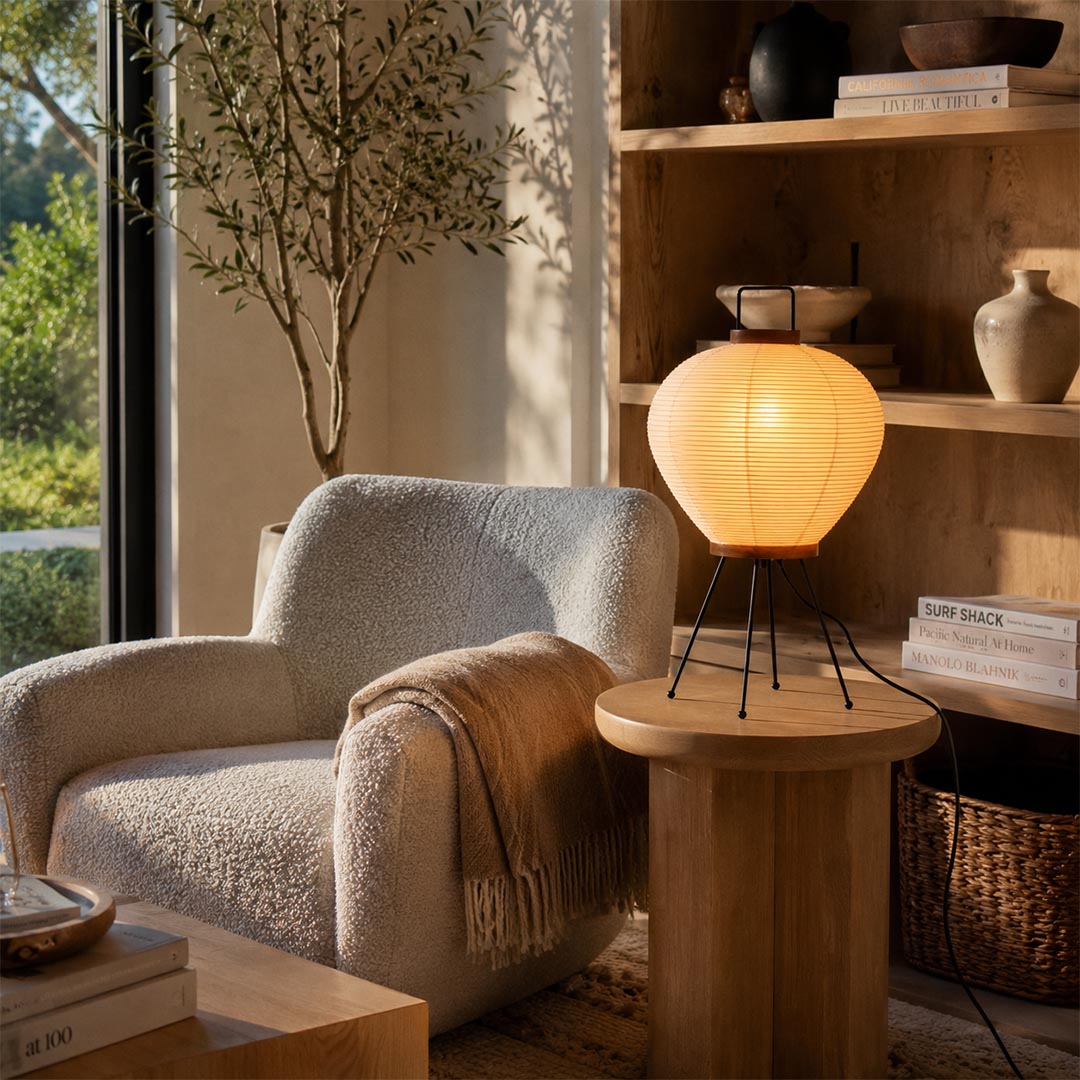 Akari 3A Washi Paper Tripod Table Lamp